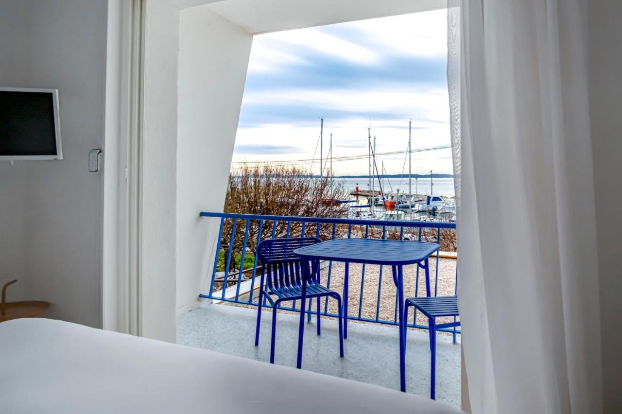 Hotel La Reine Jane Hyères Zewnętrze zdjęcie
